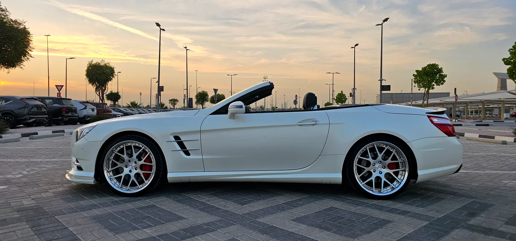 MERCEDES SL-Class SL 350 2013 - photo 11 - Import Émirats | International Cars