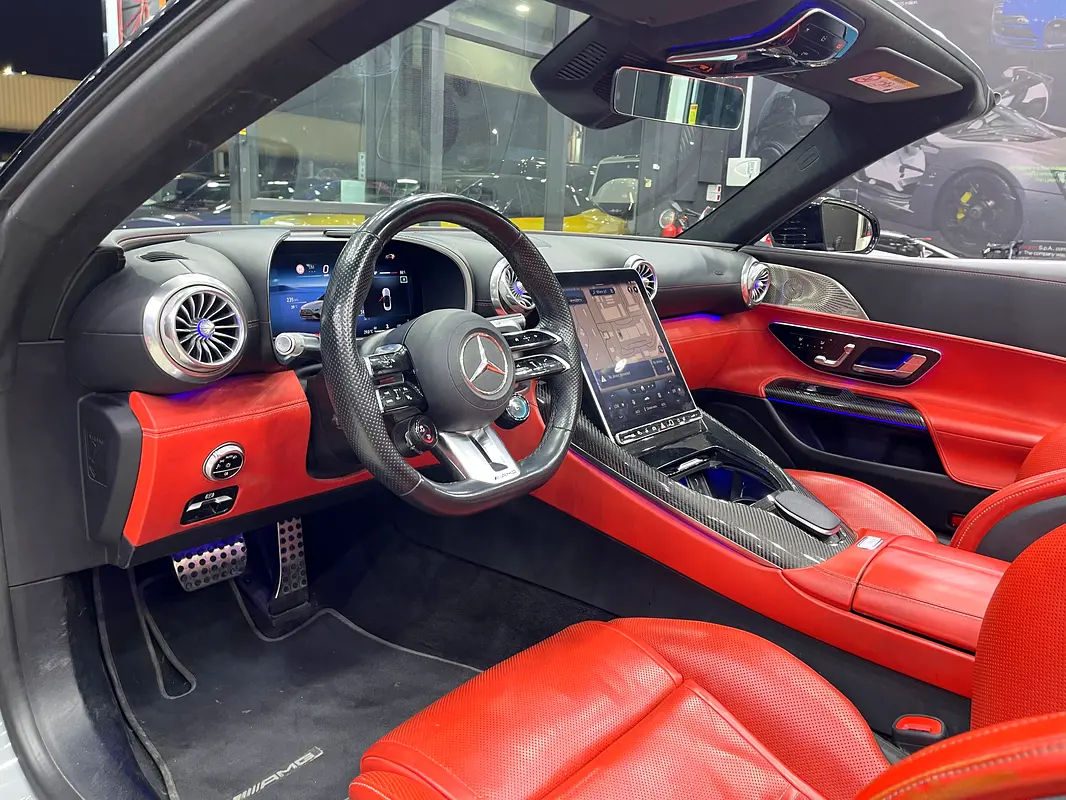 MERCEDES SL-Class SL 55 AMG 4Matic Plus 2022 - photo 12 - Import Émirats | International Cars