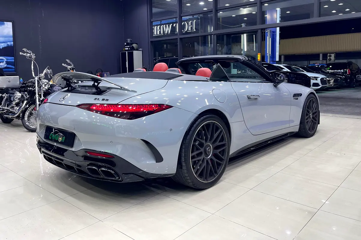 MERCEDES SL-Class SL 55 AMG 4Matic Plus 2022 - photo 9 - Import Émirats | International Cars