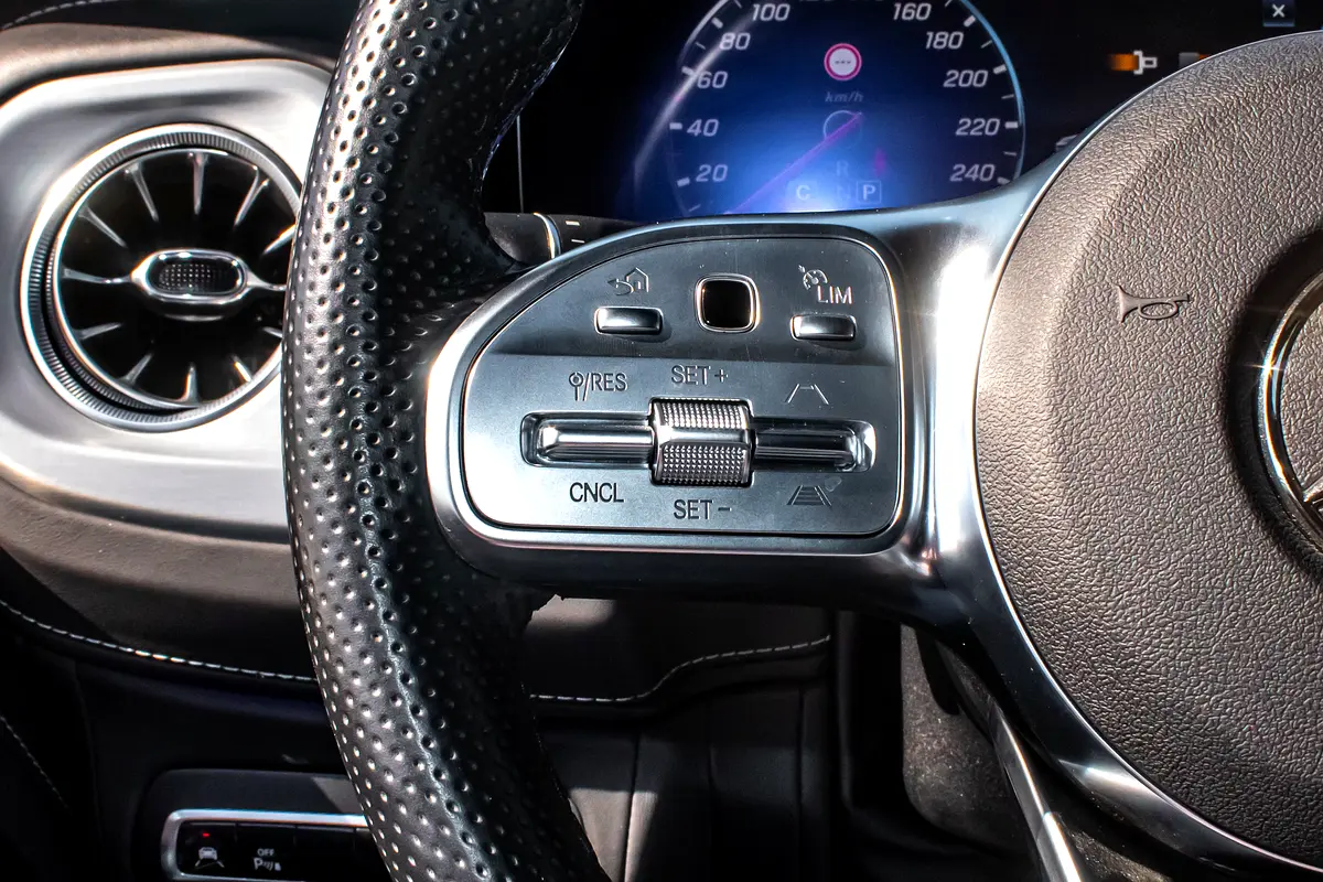 MERCEDES G-Class G 550 2023 - photo 11 - Import Émirats | International Cars