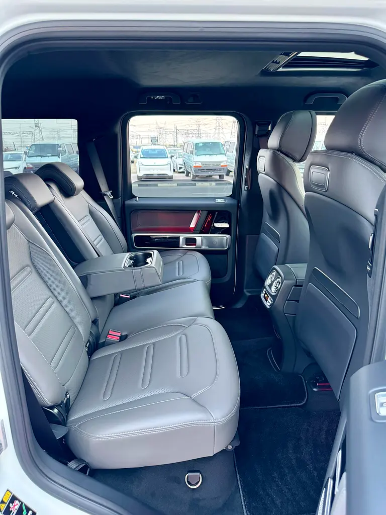 MERCEDES G-Class G 400 d 2024 - photo 11 - Import Émirats | International Cars