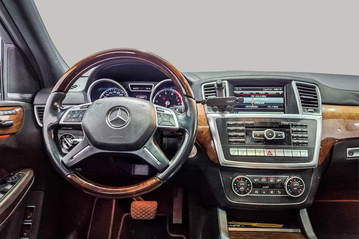 MERCEDES GL-Class GL 500 4matic 2016 - photo 10 - Import Émirats | International Cars