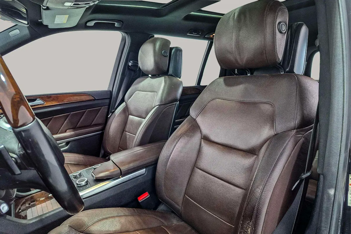 MERCEDES GL-Class GL 500 4matic 2016 - photo 11 - Import Émirats | International Cars