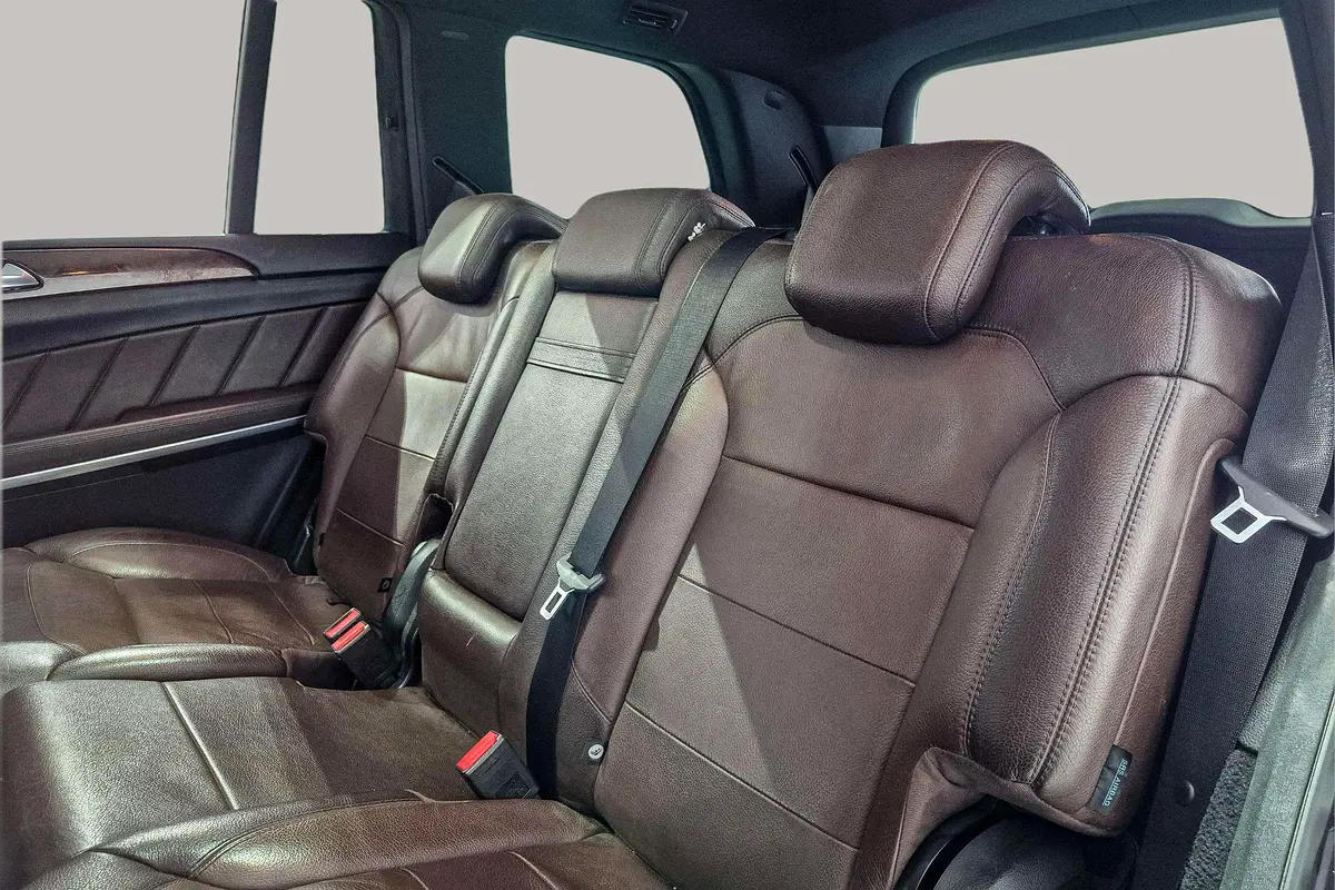 MERCEDES GL-Class GL 500 4matic 2016 - photo 12 - Import Émirats | International Cars