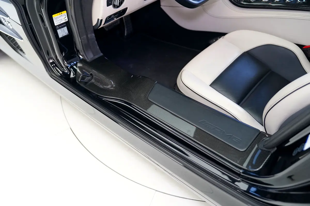 MERCEDES SLS Coupe 2011 - photo 8 - Import Émirats | International Cars