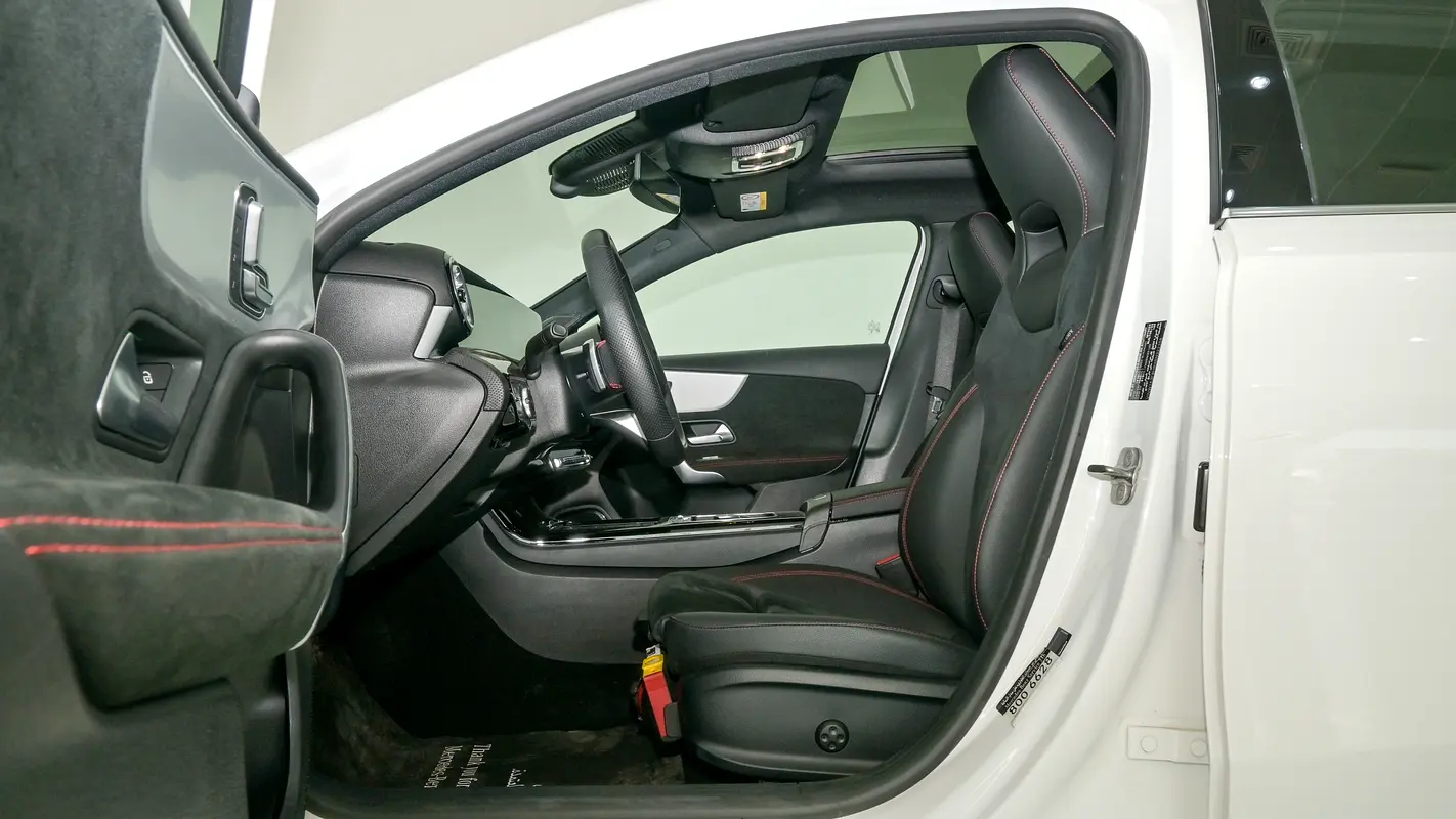 MERCEDES A-Class A 200 2024 - photo 7 - Import Émirats | International Cars