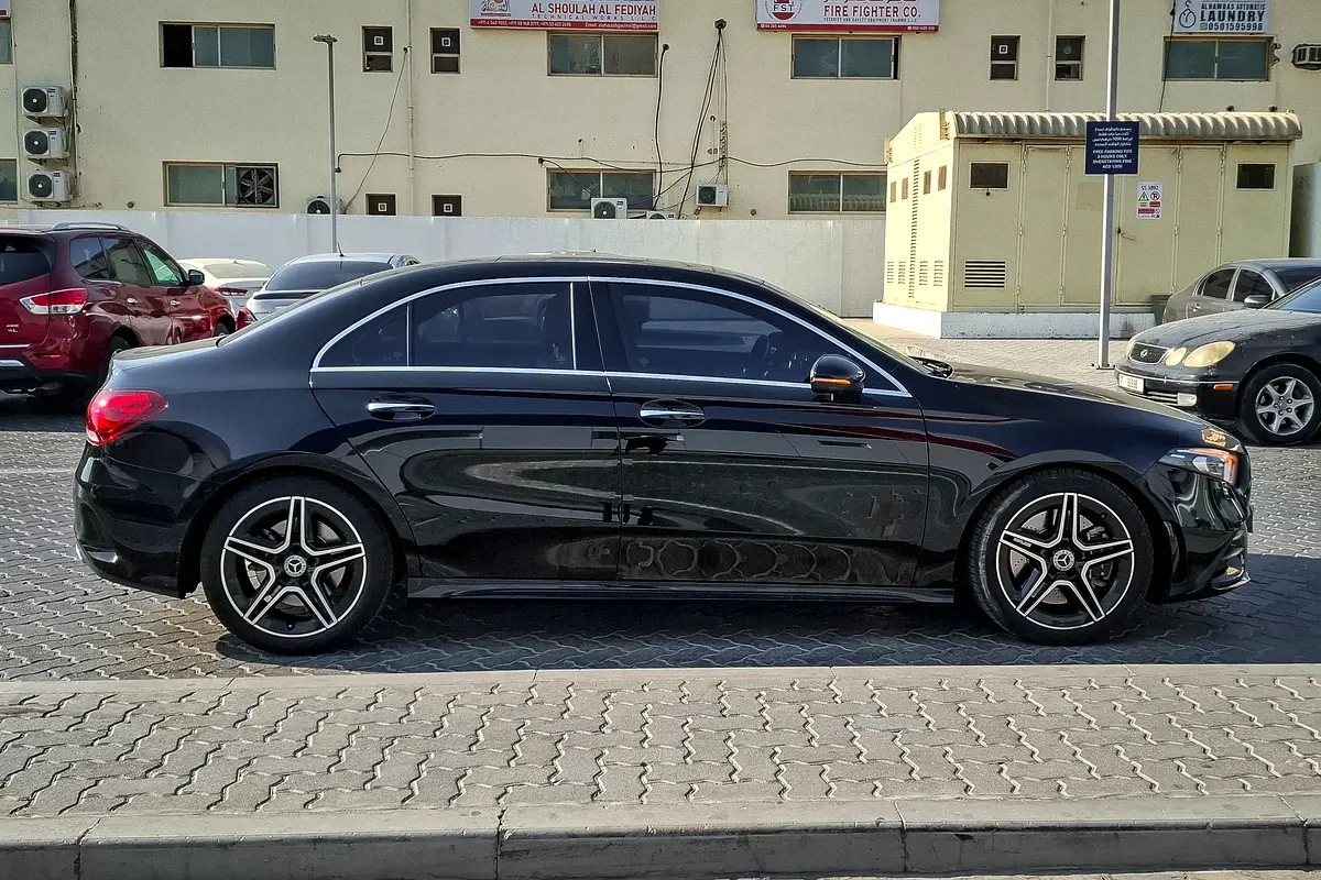 MERCEDES A-Class A 250 2020 - photo 7 - Import Émirats | International Cars