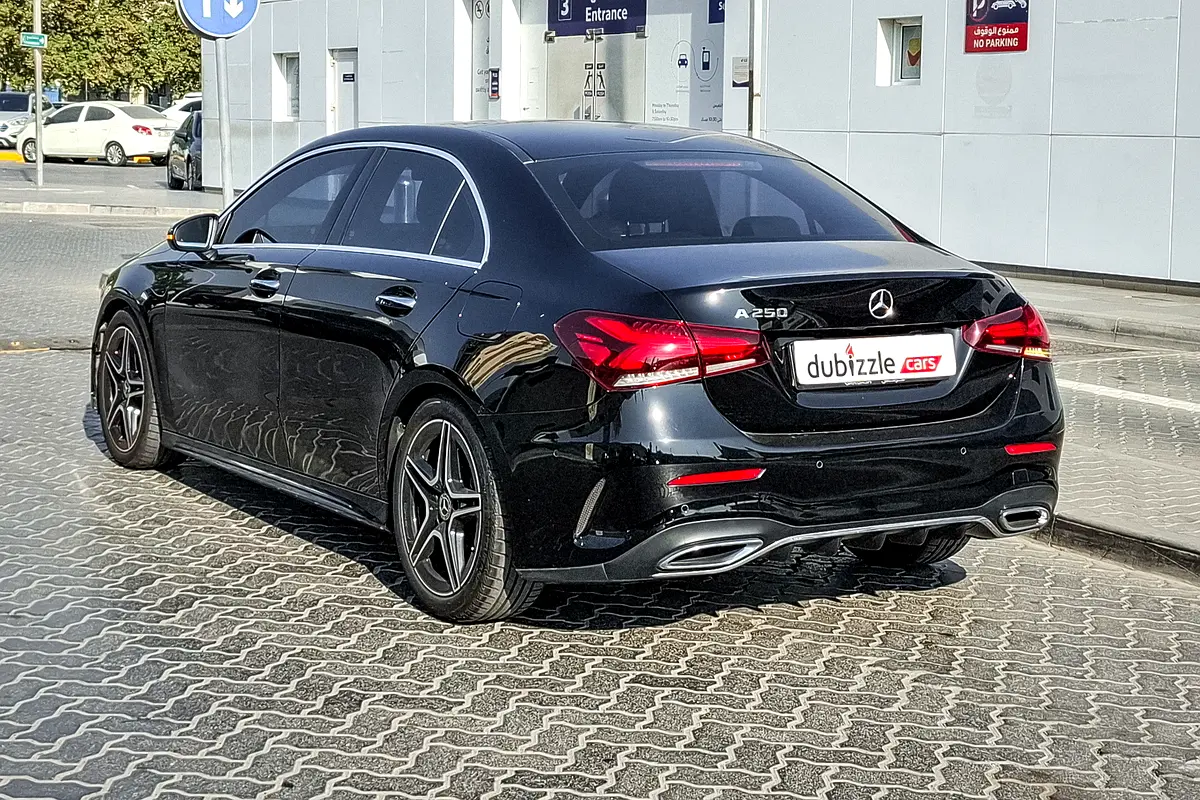 MERCEDES A-Class A 250 2020 - photo 11 - Import Émirats | International Cars