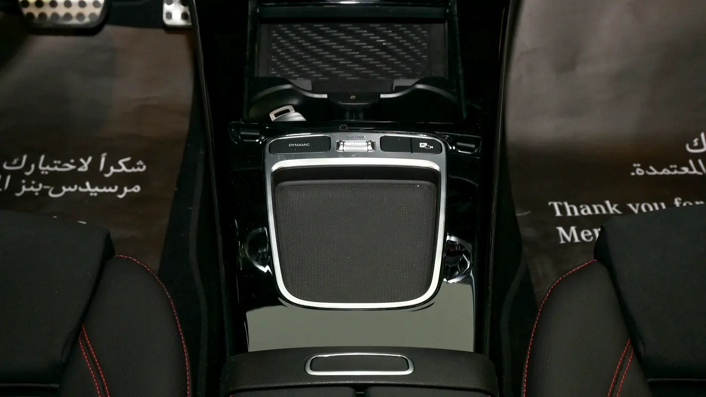 MERCEDES A-Class A 200 2024 - photo 9 - Import Émirats | International Cars