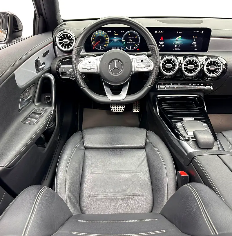 MERCEDES A-Class A 35 AMG 2021 - photo 8 - Import Émirats | International Cars