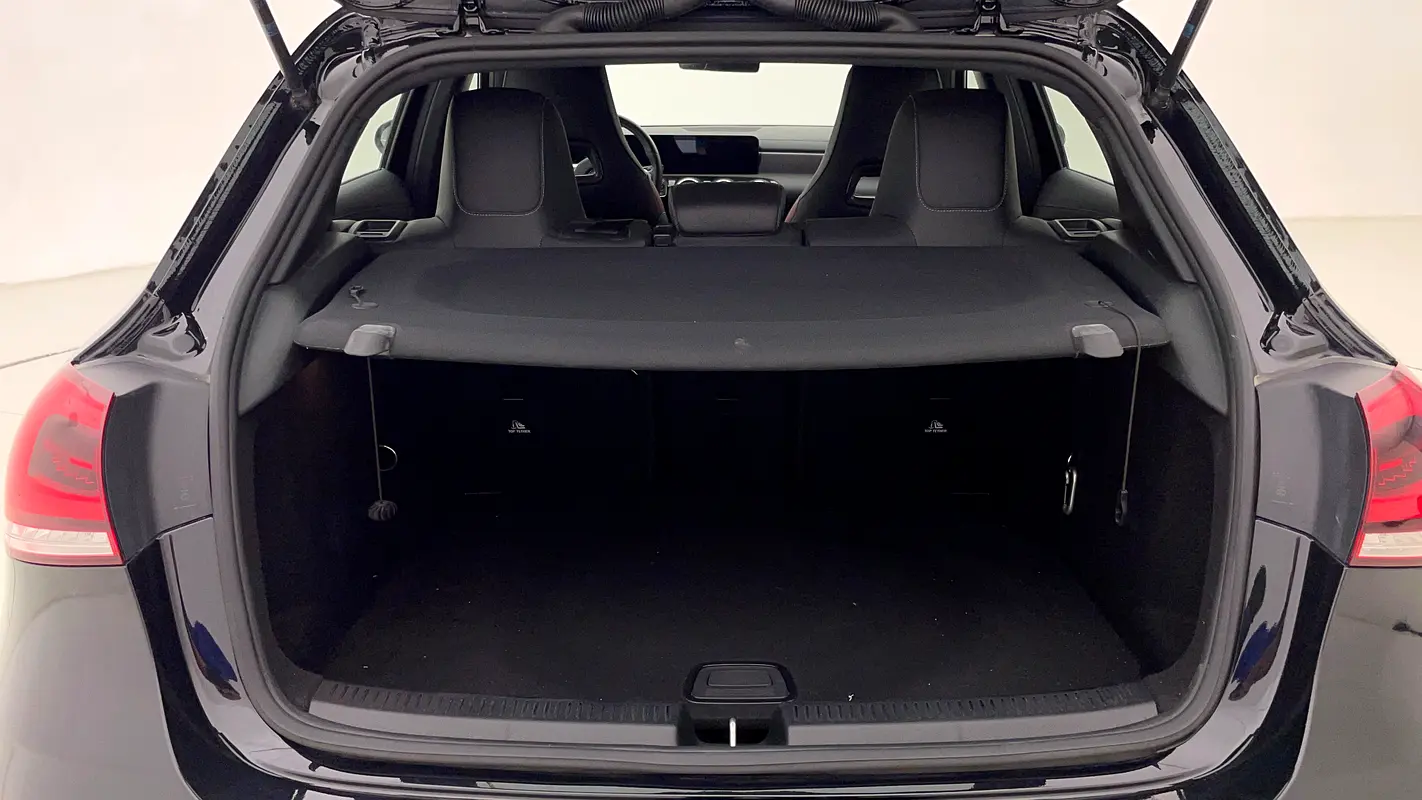 MERCEDES A-Class A 200 AMG Premium Plus 2022 - photo 11 - Import Émirats | International Cars