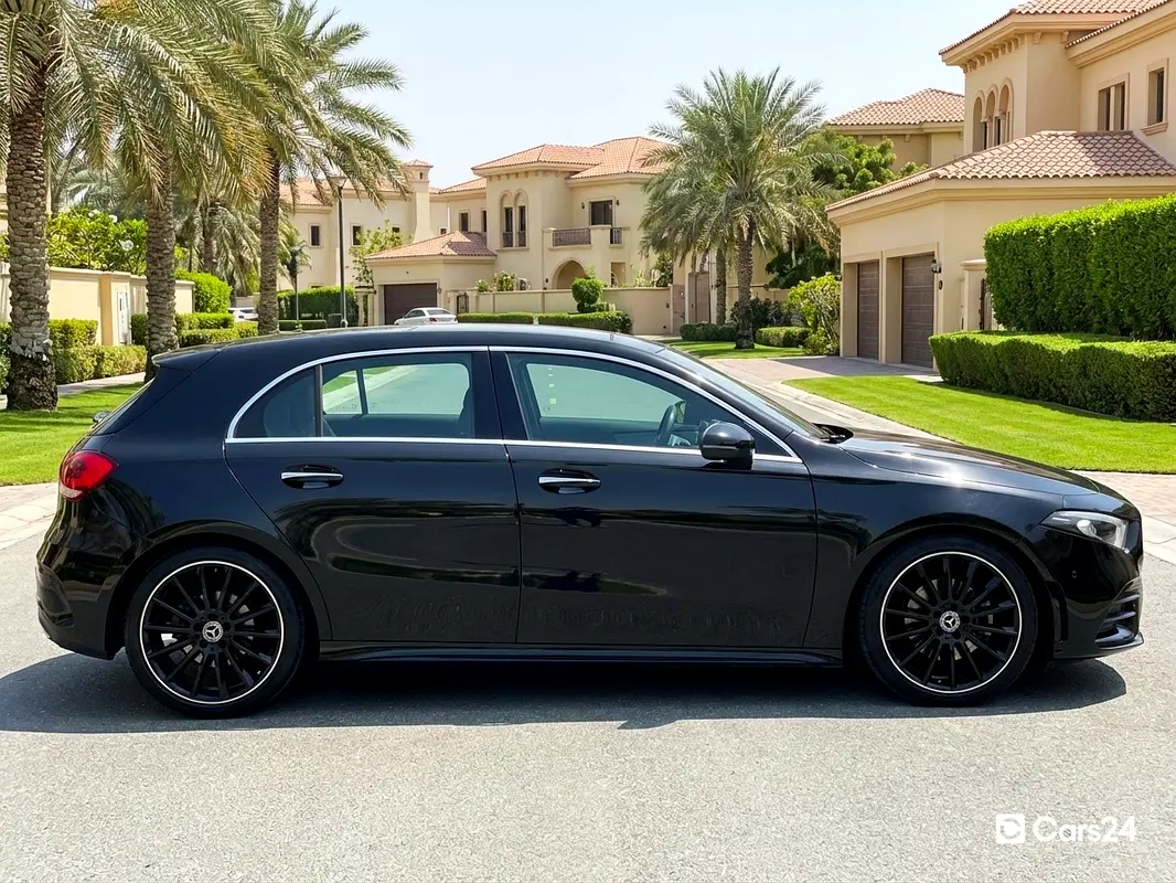 MERCEDES A-Class A 200 AMG Premium Plus 2022 - photo 5 - Import Émirats | International Cars