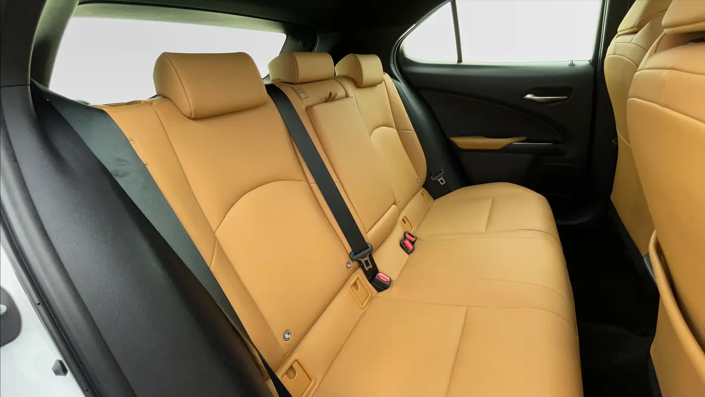 MERCEDES A-Class A 35 AMG 4MATIC 2022 - photo 10 - Import Émirats | International Cars