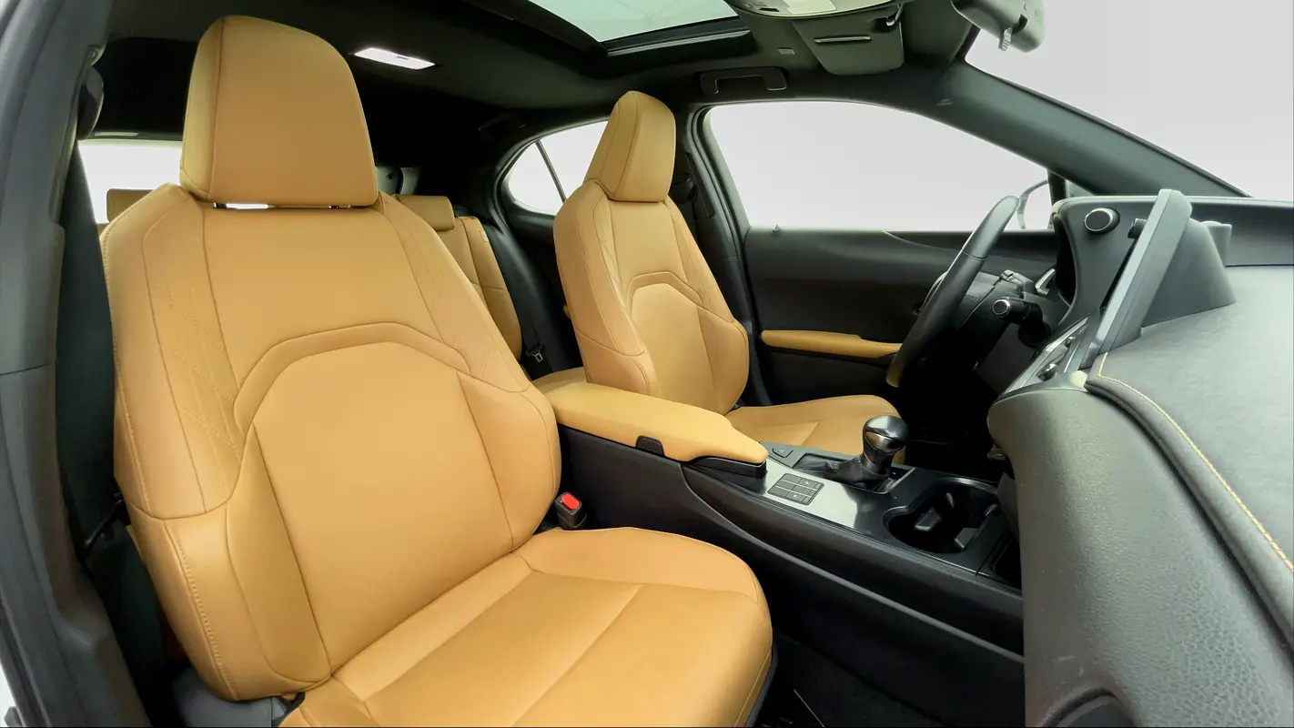 MERCEDES A-Class A 35 AMG 4MATIC 2022 - photo 6 - Import Émirats | International Cars