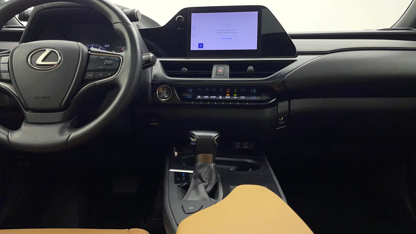 MERCEDES A-Class A 35 AMG 4MATIC 2022 - photo 8 - Import Émirats | International Cars