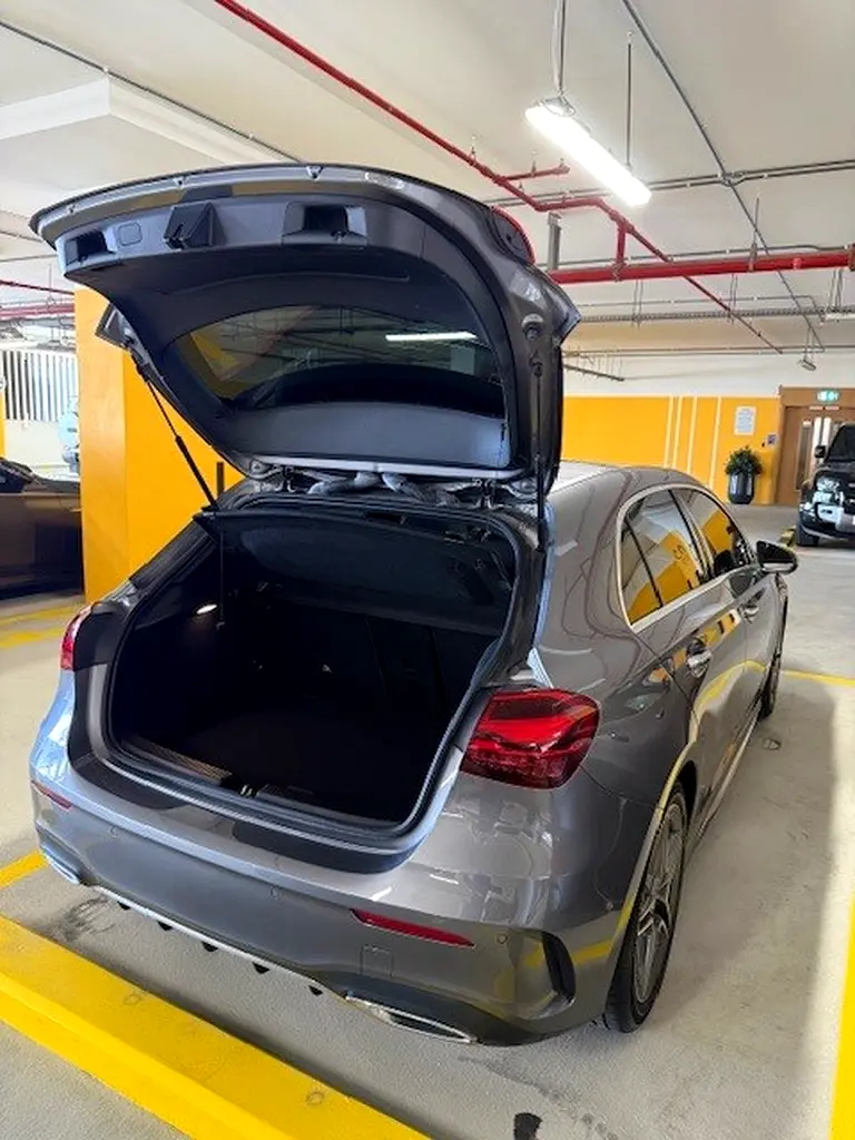 MERCEDES A-Class A 200 2023 - photo 10 - Import Émirats | International Cars