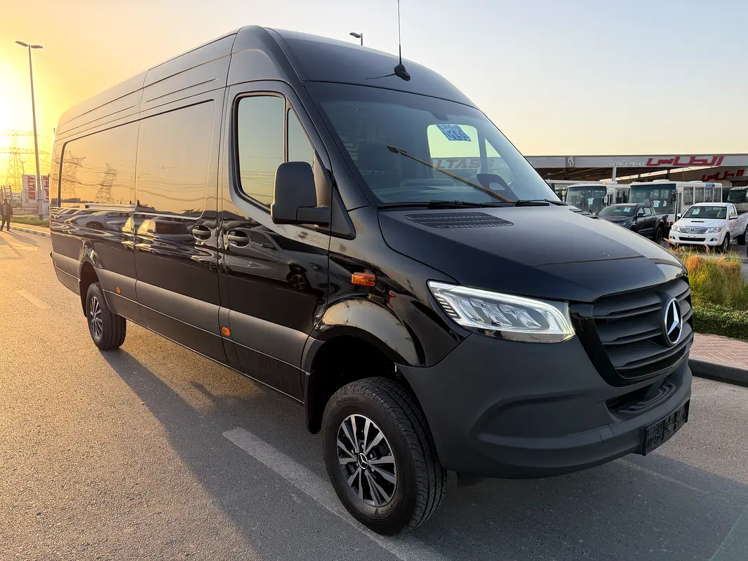 MERCEDES Sprinter 319 CDI 2026 - photo 3 - Import Émirats | International Cars