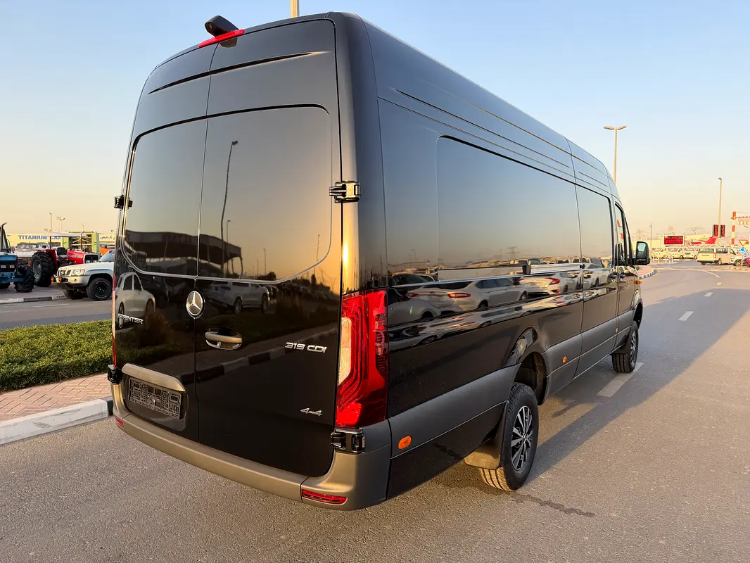 MERCEDES Sprinter 319 CDI 2026 - photo 4 - Import Émirats | International Cars