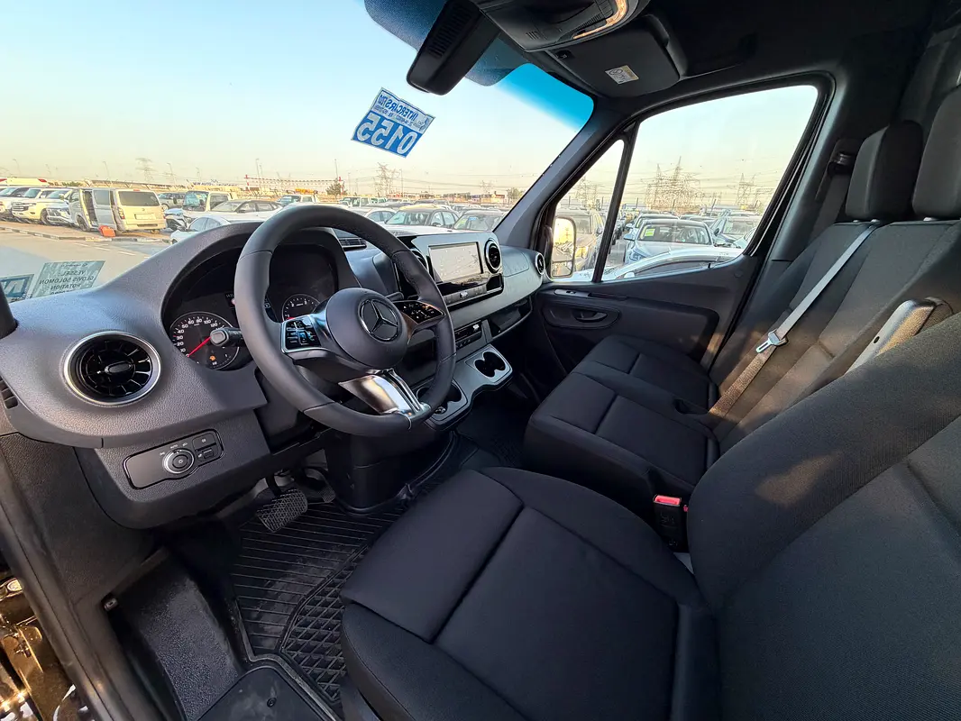MERCEDES Sprinter 319 CDI 2026 - photo 6 - Import Émirats | International Cars