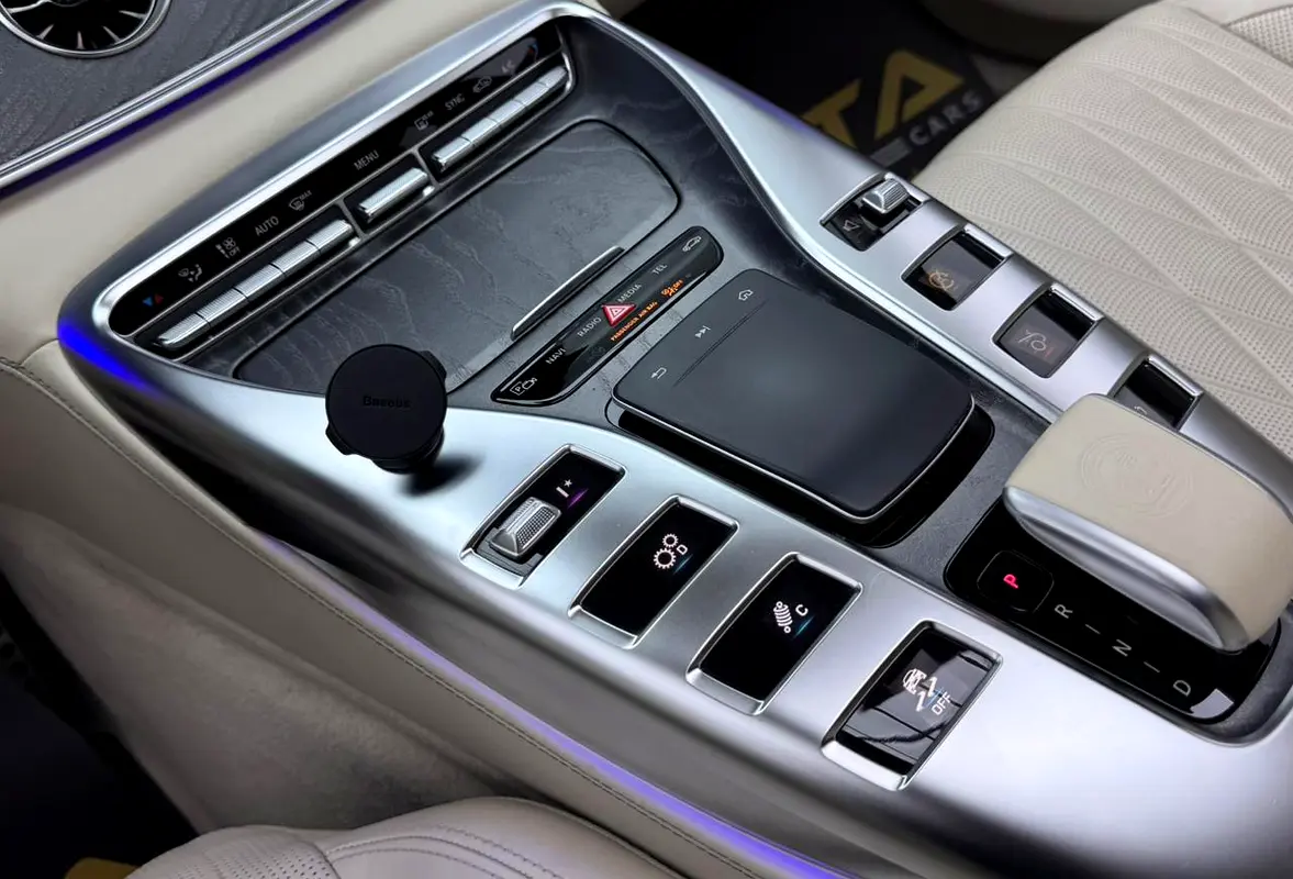 MERCEDES AMG GT 43 4Matic Plus 2019 - photo 10 - Import Émirats | International Cars