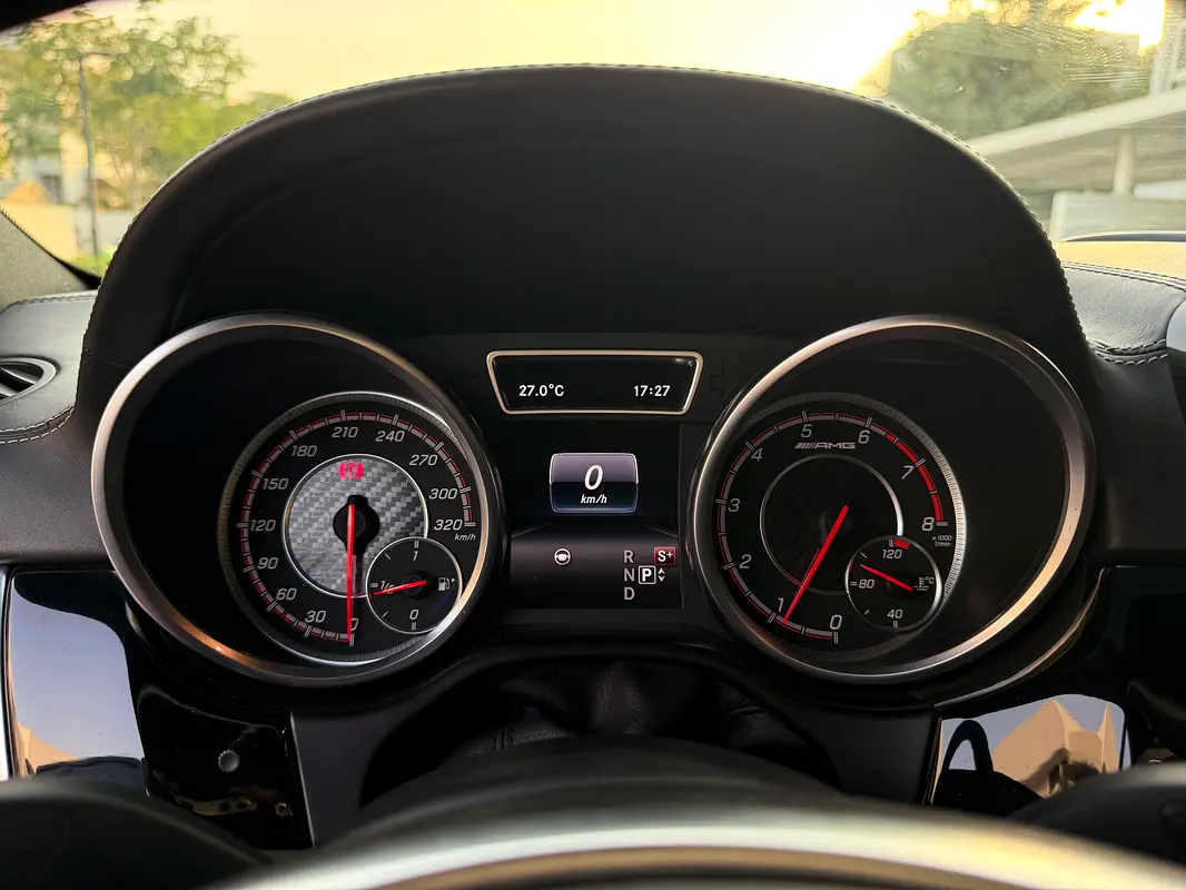 MERCEDES GLE Coupe GLE 63 S AMG 4Matic Plus 2017 - photo 10 - Import Émirats | International Cars