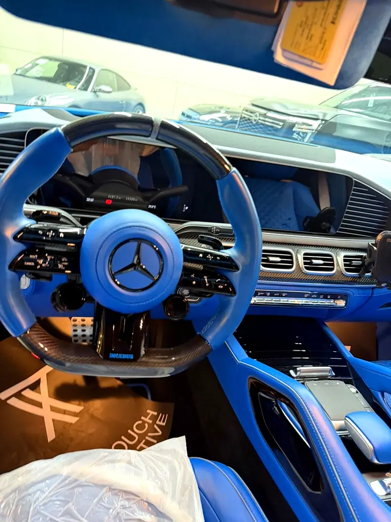 MERCEDES GLE Coupe GLE 63 S AMG 2023 - photo 11 - Import Émirats | International Cars