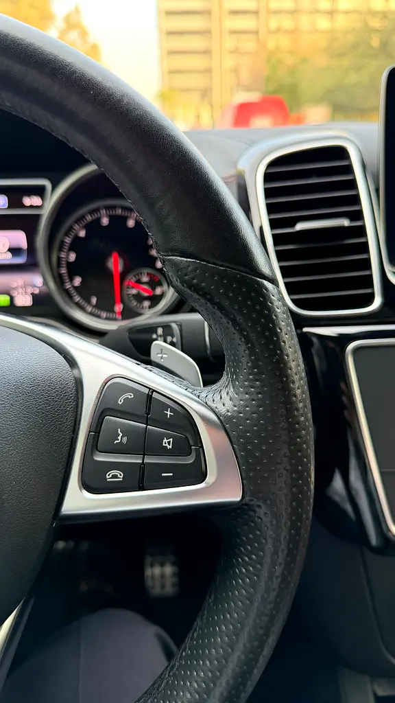 MERCEDES GLE Coupe GLE 43 AMG 2017 - photo 9 - Import Émirats | International Cars