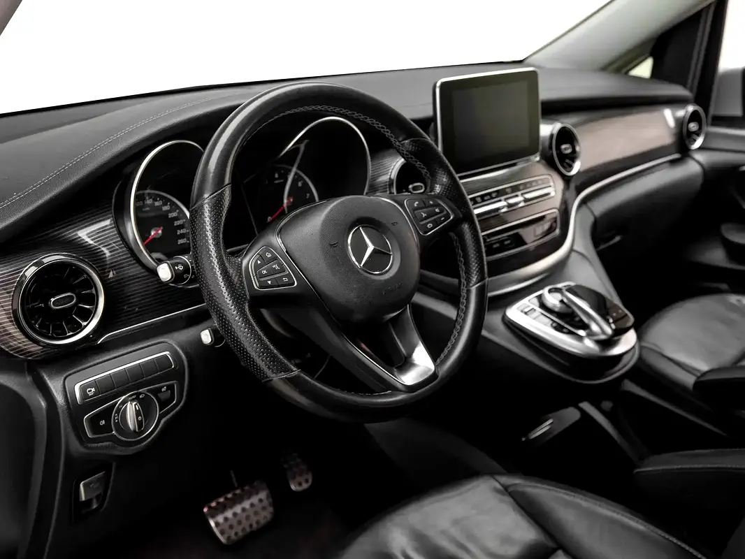 MERCEDES V-Class V 250 2020 - photo 8 - Import Émirats | International Cars