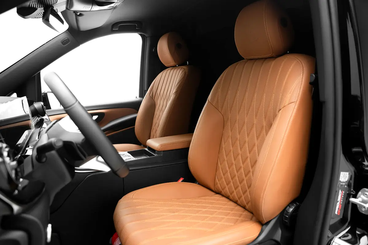 MERCEDES V-Class V 300 2025 - photo 8 - Import Émirats | International Cars