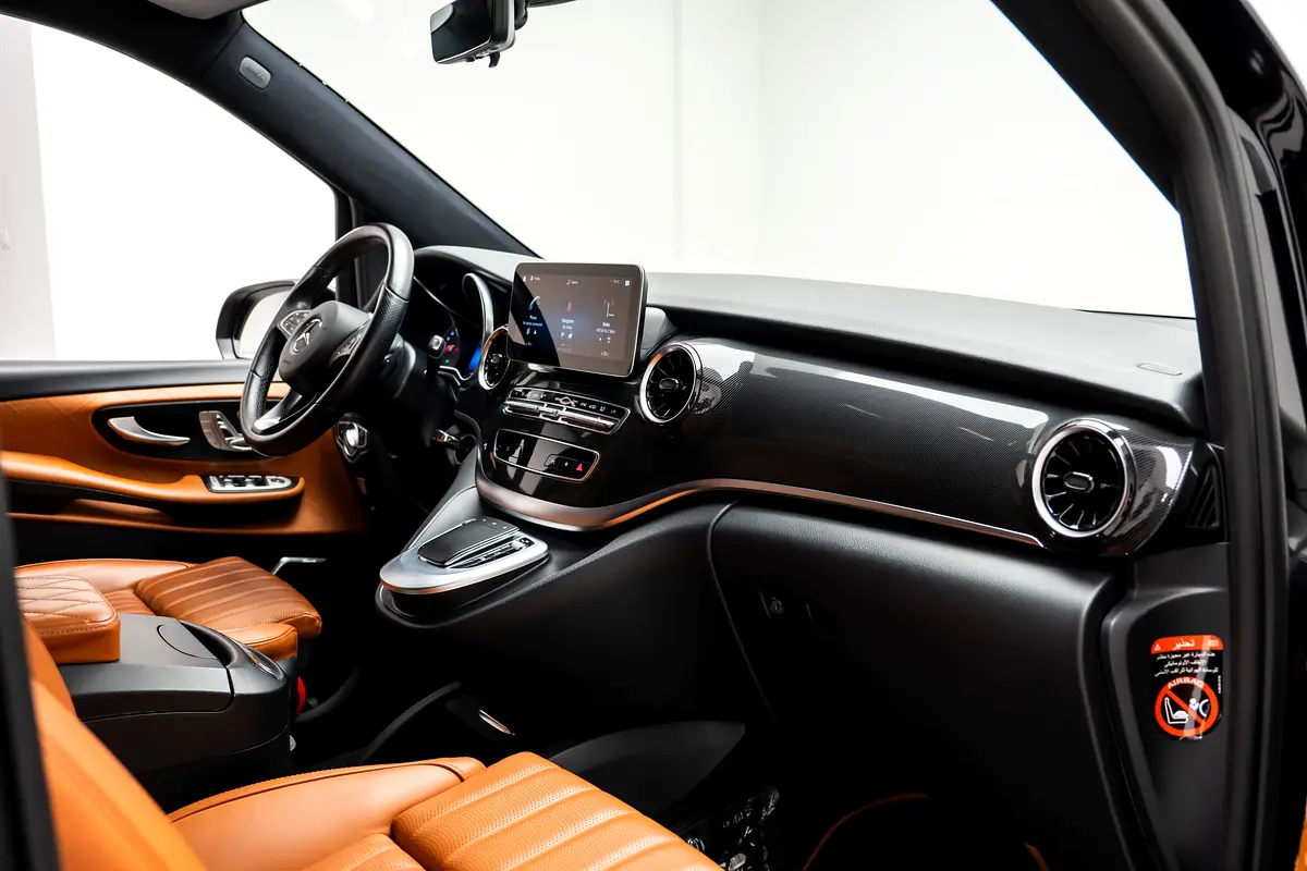 MERCEDES V-Class V 250 2023 - photo 12 - Import Émirats | International Cars