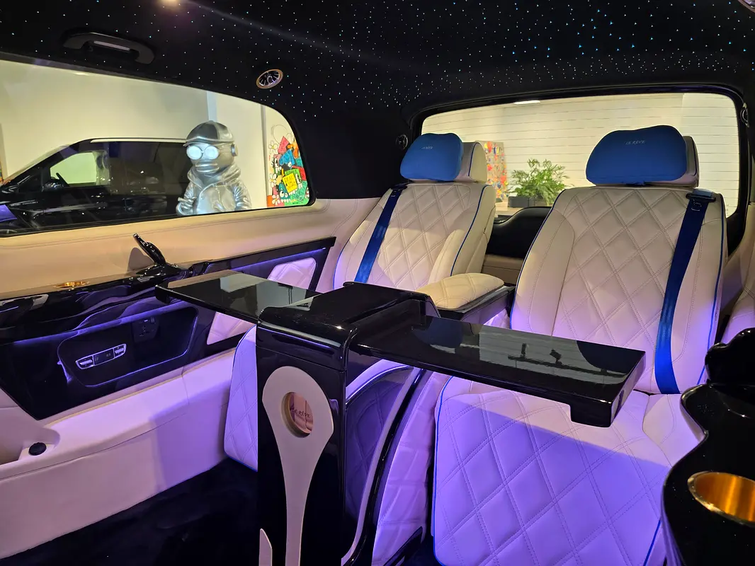 MERCEDES V-Class V 300 2026 - photo 7 - Import Émirats | International Cars