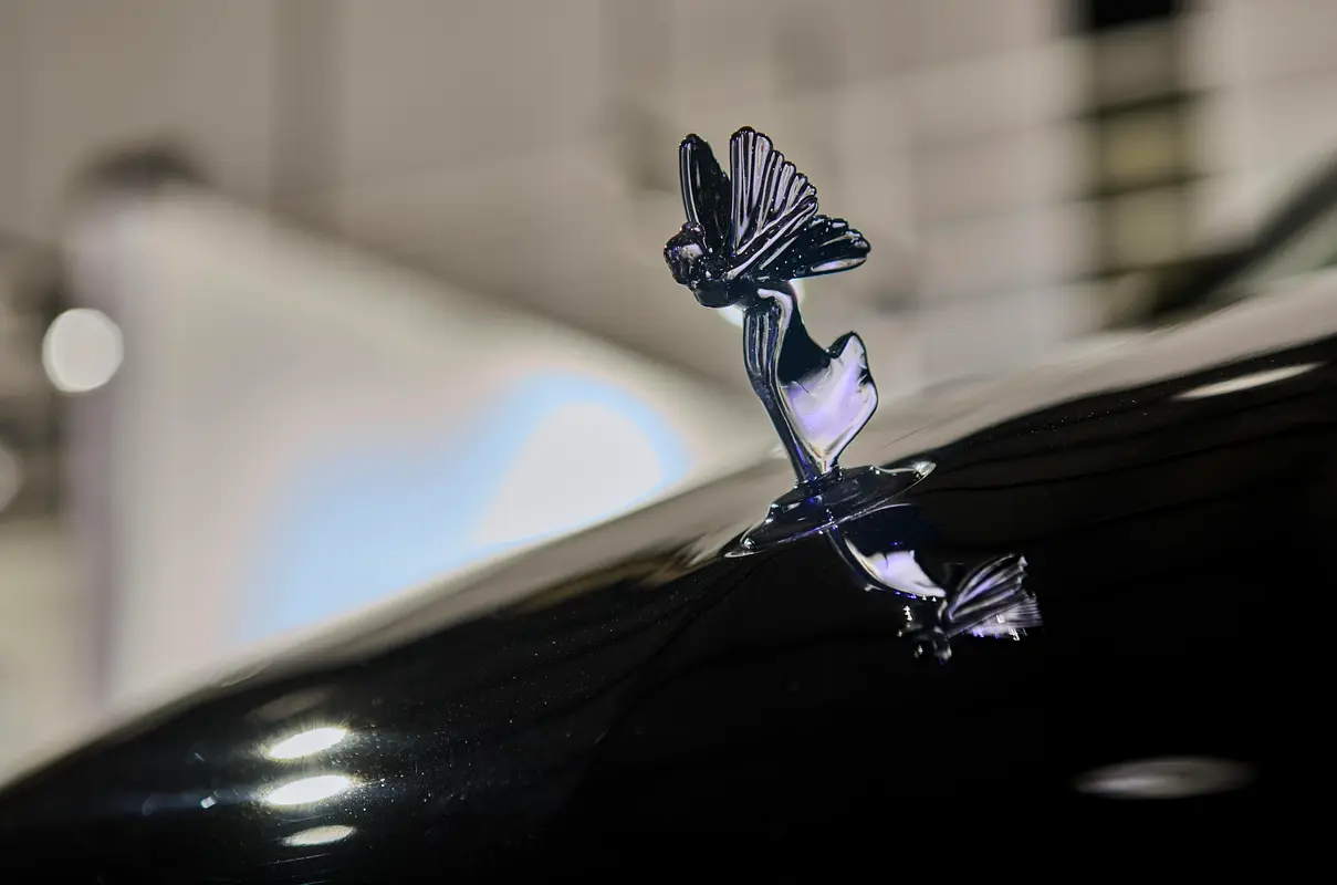 MERCEDES V-Class V 300 2026 - photo 3 - Import Émirats | International Cars