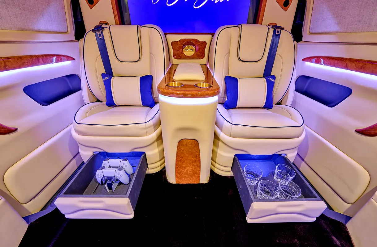 MERCEDES V-Class V 300 2026 - photo 8 - Import Émirats | International Cars