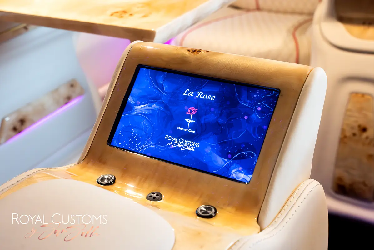 MERCEDES V-Class V 300 2026 - photo 10 - Import Émirats | International Cars