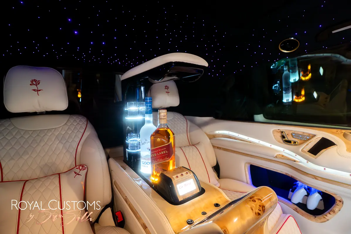 MERCEDES V-Class V 300 2026 - photo 7 - Import Émirats | International Cars