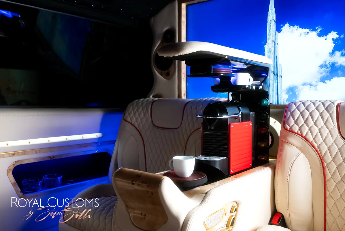 MERCEDES V-Class V 300 2026 - photo 8 - Import Émirats | International Cars