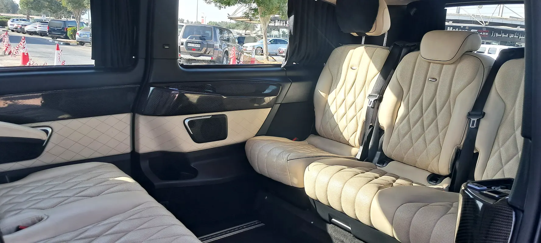 MERCEDES V-Class V 250 2022 - photo 11 - Import Émirats | International Cars