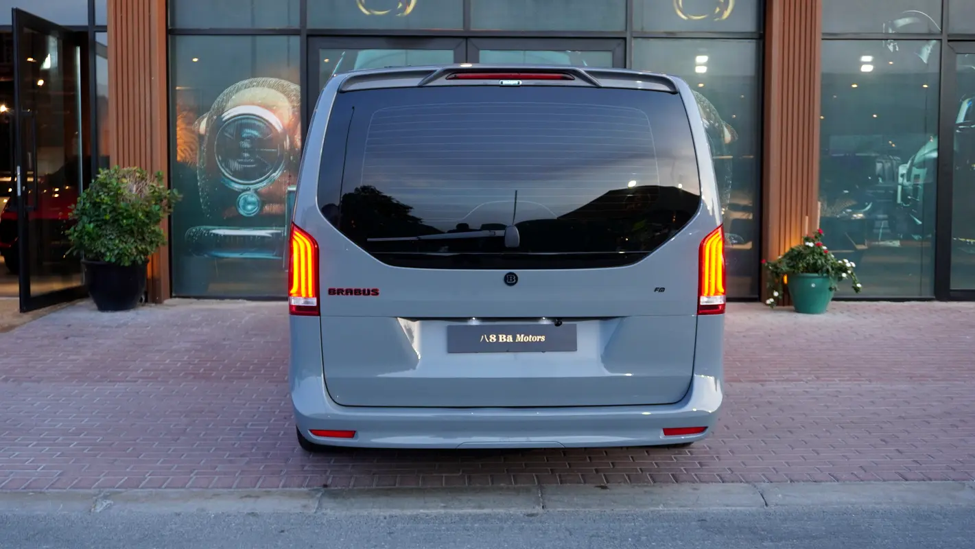 MERCEDES V-Class V 250 2023 - photo 5 - Import Émirats | International Cars