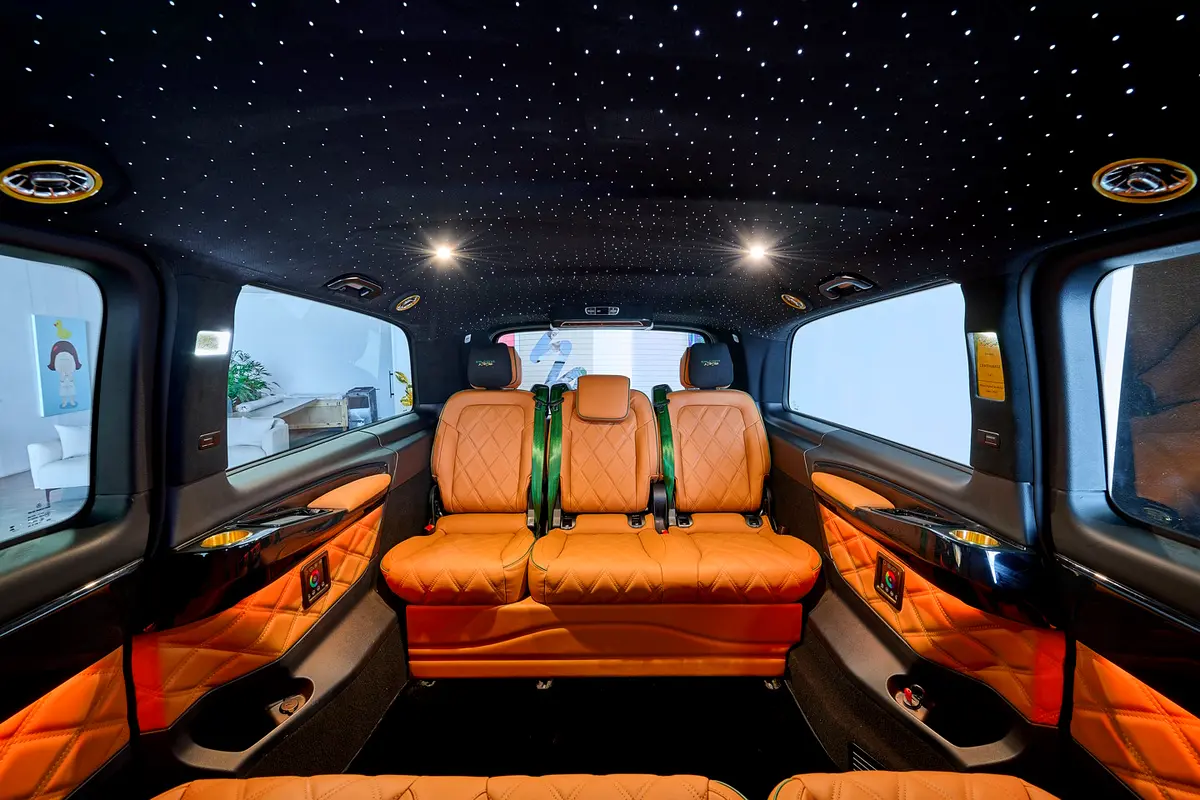 MERCEDES V-Class V 300 2026 - photo 12 - Import Émirats | International Cars