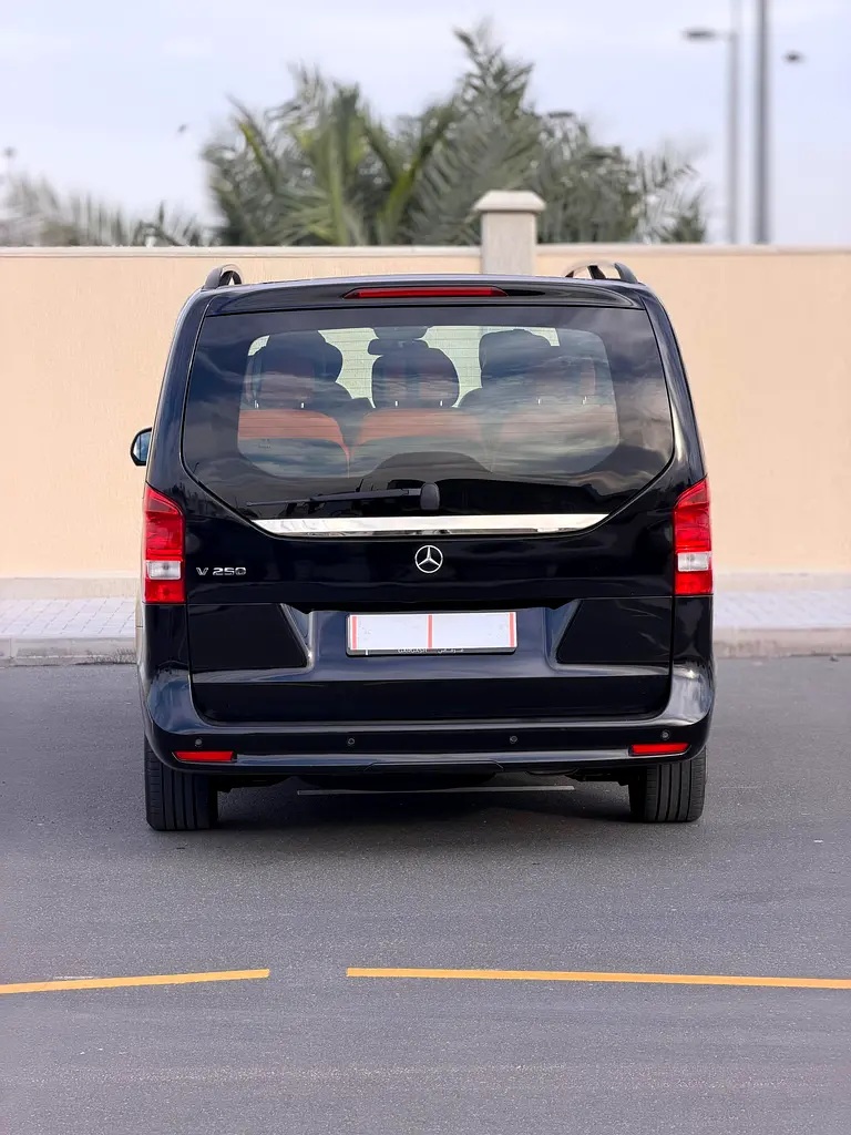 MERCEDES V-Class V 250 2023 - photo 5 - Import Émirats | International Cars