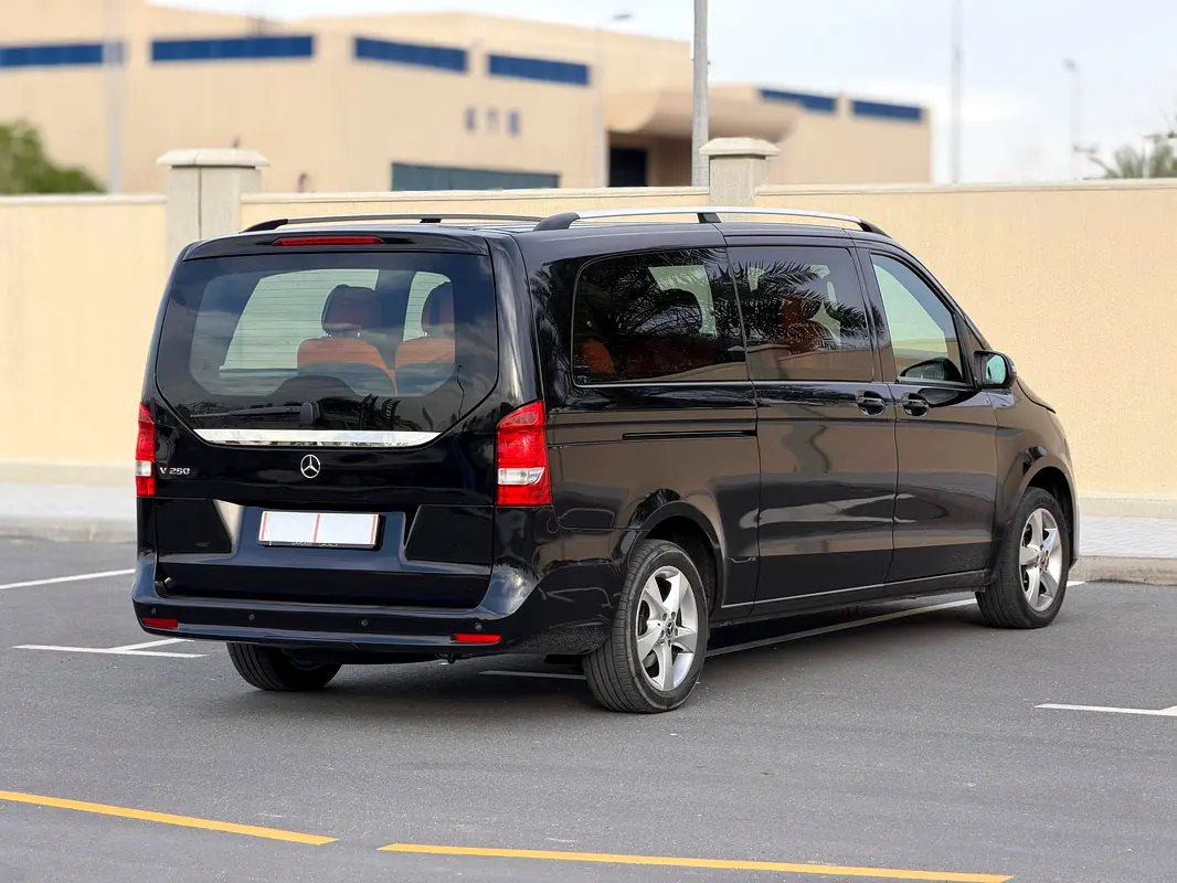 MERCEDES V-Class V 250 2023 - photo 6 - Import Émirats | International Cars