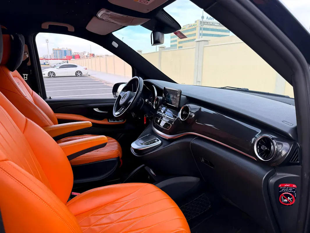 MERCEDES V-Class V 250 2023 - photo 9 - Import Émirats | International Cars