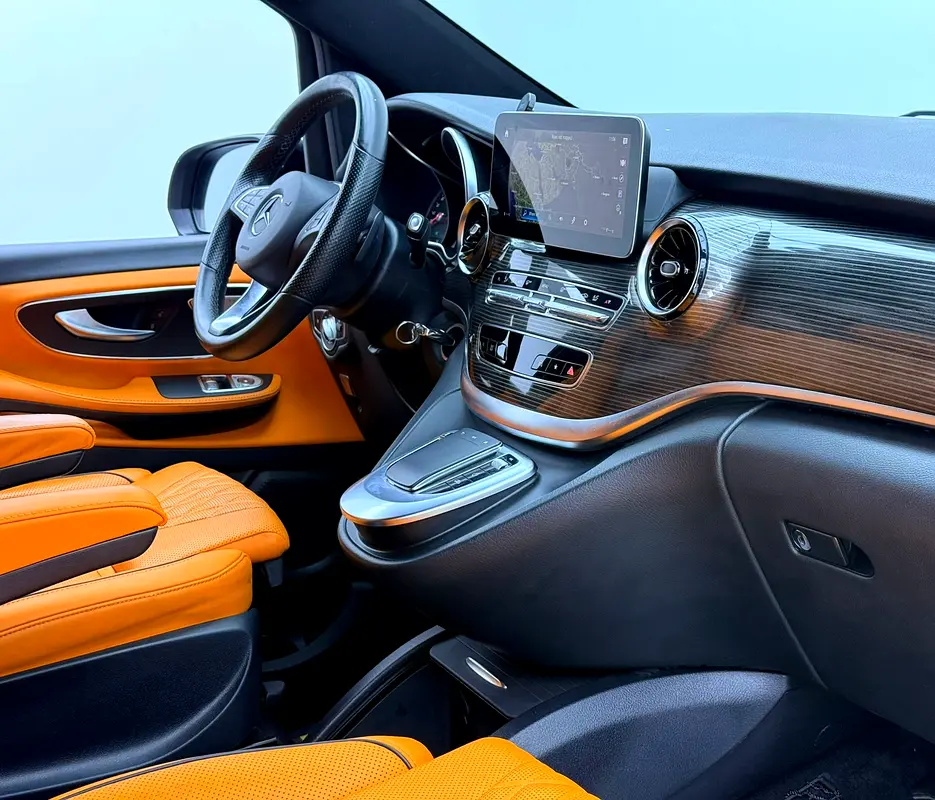 MERCEDES V-Class V 250 2023 - photo 10 - Import Émirats | International Cars