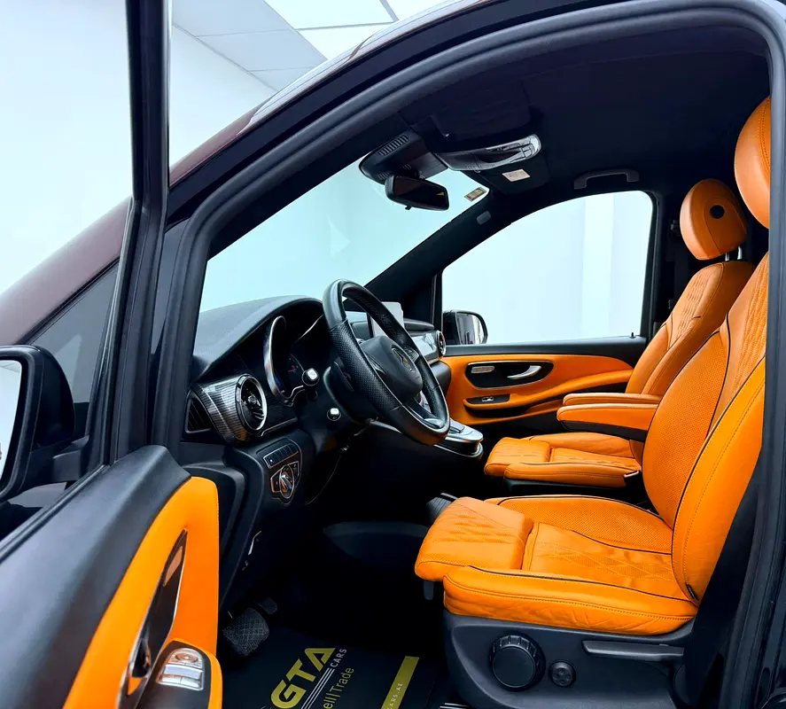 MERCEDES V-Class V 250 2023 - photo 11 - Import Émirats | International Cars