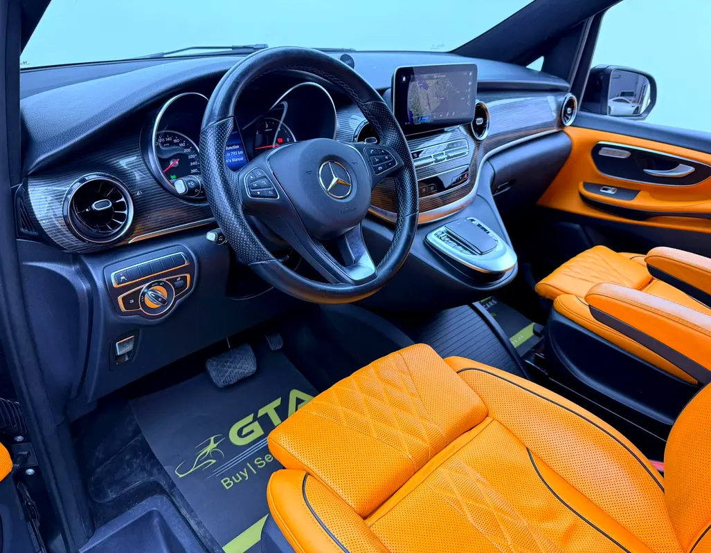 MERCEDES V-Class V 250 2023 - photo 8 - Import Émirats | International Cars