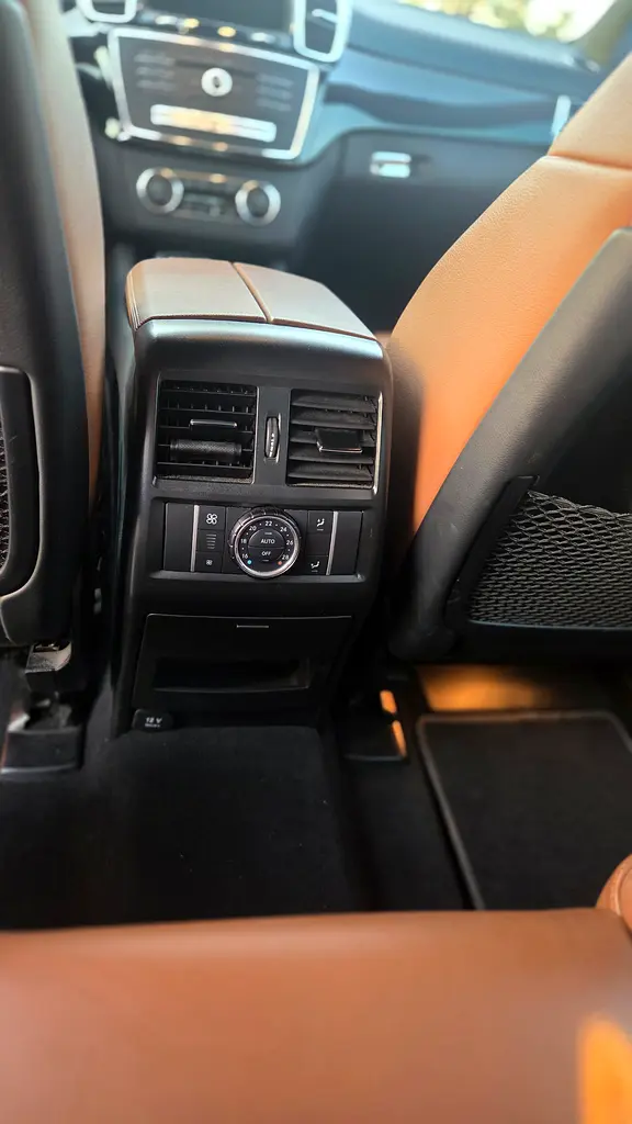 MERCEDES GLE-Class GLE 43 AMG 2018 - photo 10 - Import Émirats | International Cars