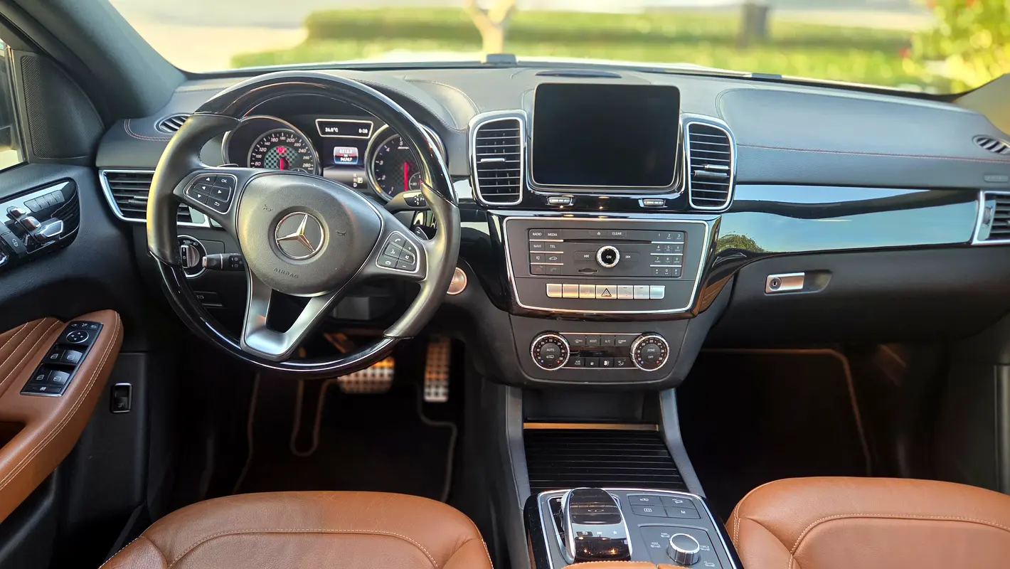 MERCEDES GLE-Class GLE 43 AMG 2018 - photo 8 - Import Émirats | International Cars