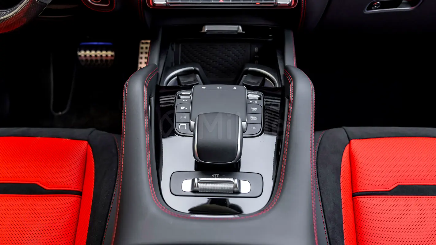 MERCEDES GLE-Class GLE 63 S AMG 4Matic 2026 - photo 10 - Import Émirats | International Cars