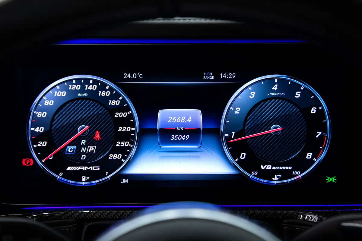 MERCEDES G-Class Brabus G 700 2019 - photo 10 - Import Émirats | International Cars