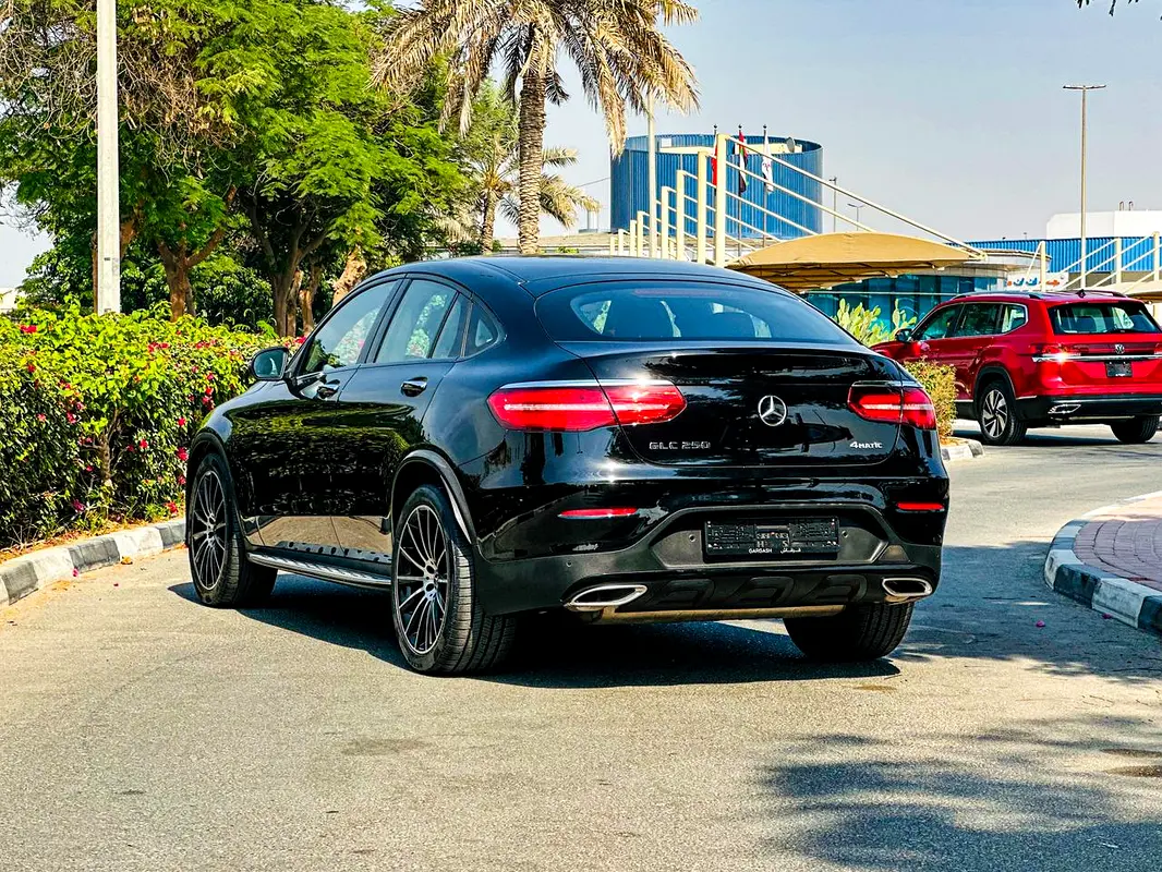 MERCEDES GLC Coupe GLC 250 2019 - photo 4 - Import Émirats | International Cars